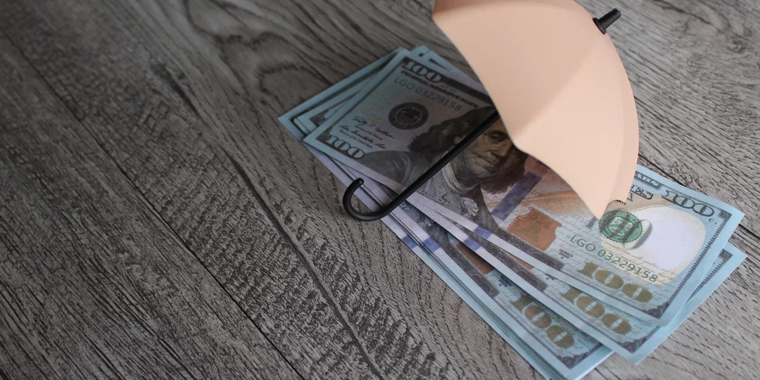 Сколько стоит обслуживание пола за 5 лет: сравнение SPC, ламината, плитки