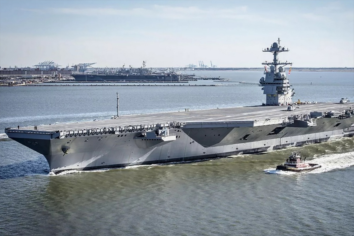    Фото: R. Leoni, источник: US Navy