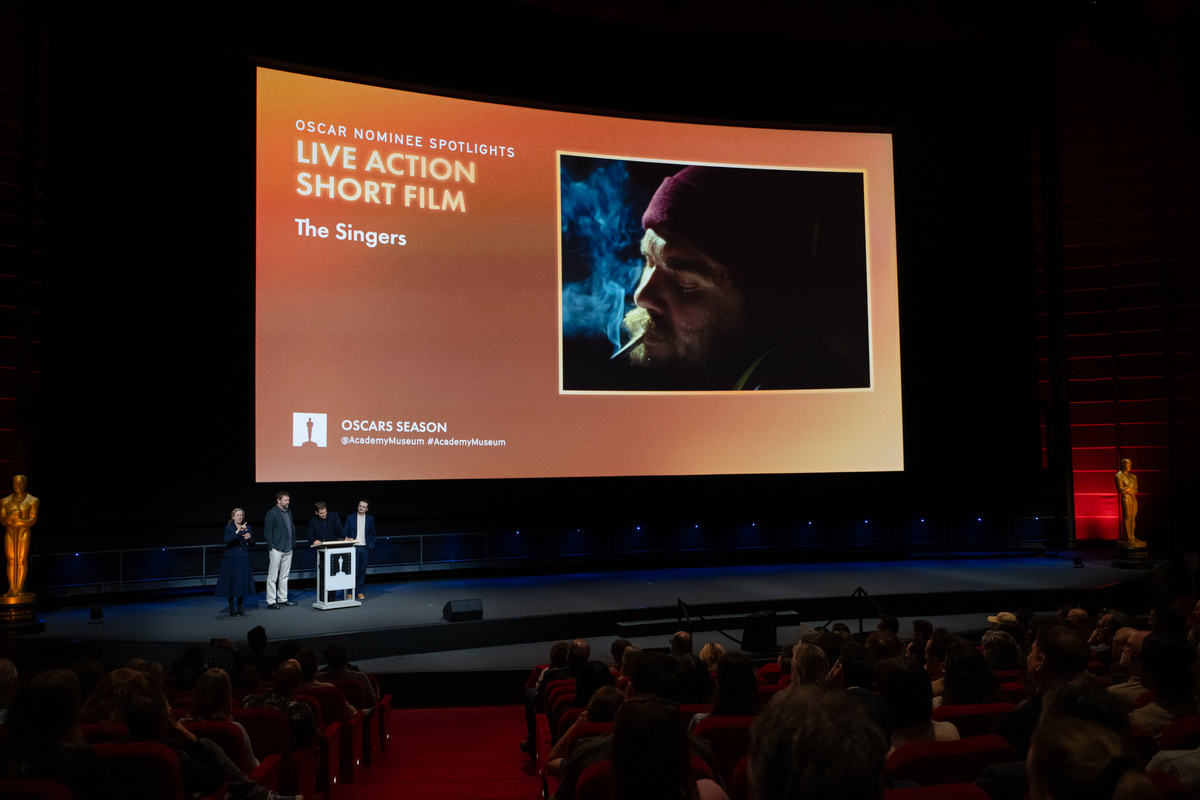     «Певцы» Сэма А. Дэвиса в номинации «Лучший короткометражный игровой фильм» / Gettyimages.ru / Nick Agro/Academy Museum Foundation