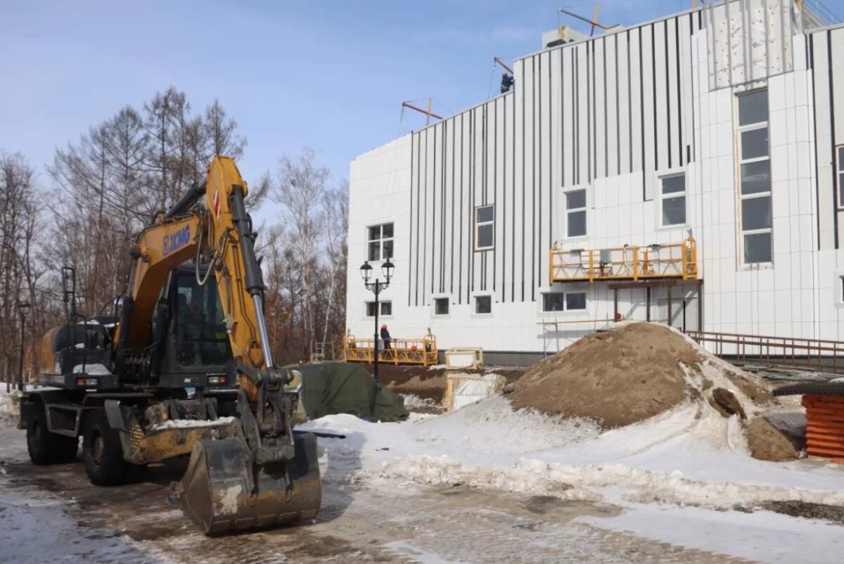    В Хабаровске спортивно-досуговый центр в парке ДОФ сдадут к концу мая