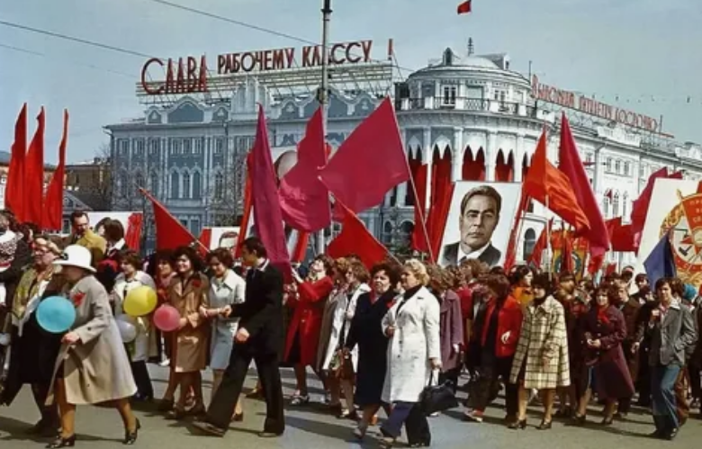 Всё меньше россиян жалеют о распаде СССР