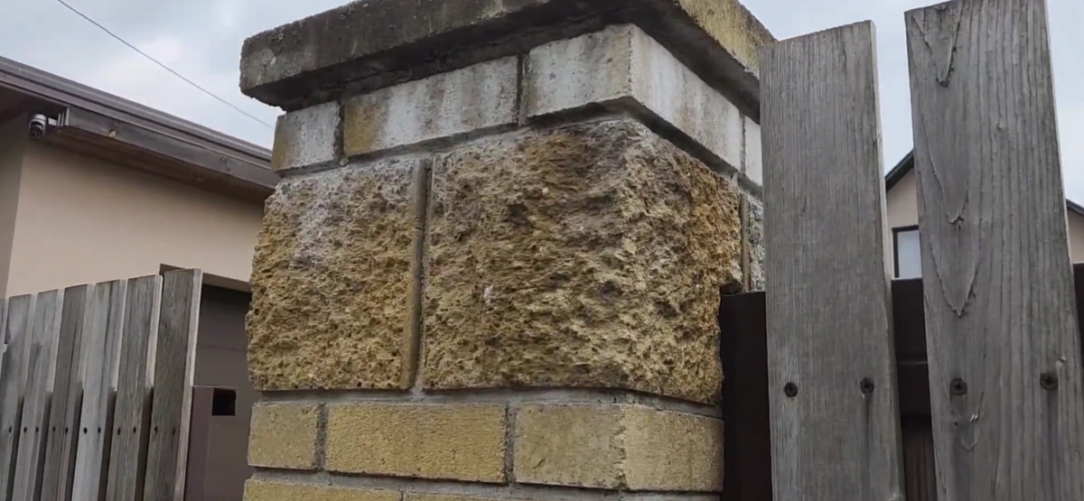 Фасадная кладка: Почему 90% строек в РФ обречены на «высолы» и разрушение