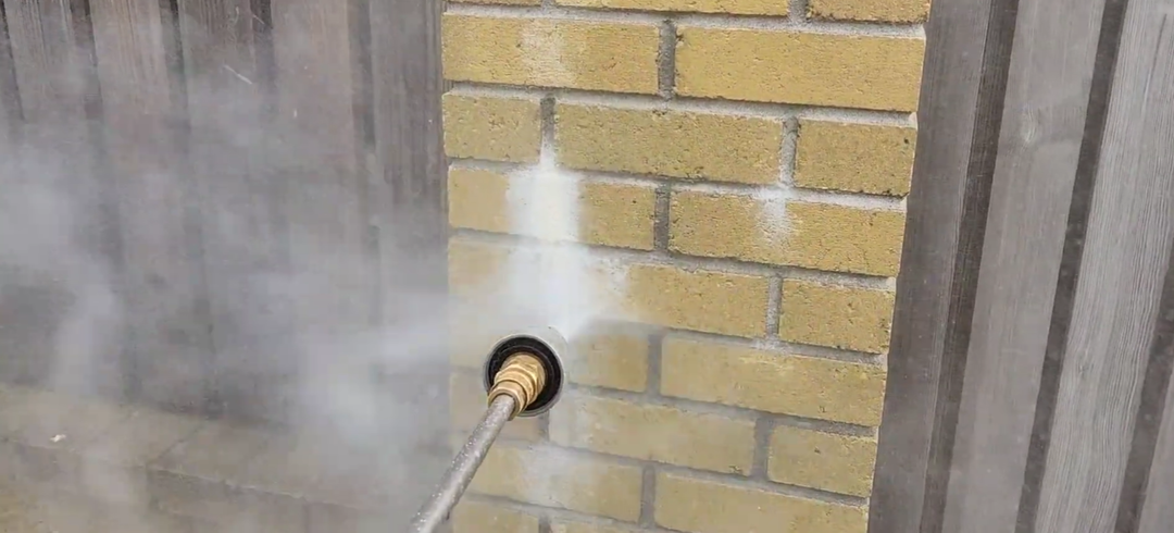 Фасадная кладка: Почему 90% строек в РФ обречены на «высолы» и разрушение