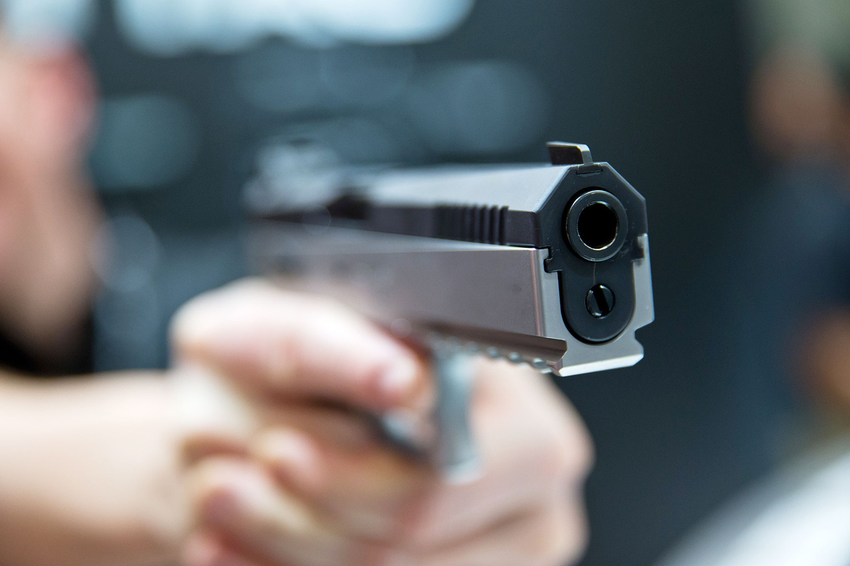    пистолет оружие епа