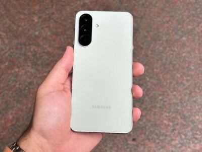    В сети появилось видео с распаковкой неанонсированных Samsung Galaxy A37 и A57