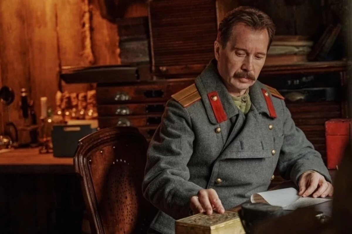    Новый сериал «Арсеньев» с Евгением Мироновым представят осенью на ВЭФ