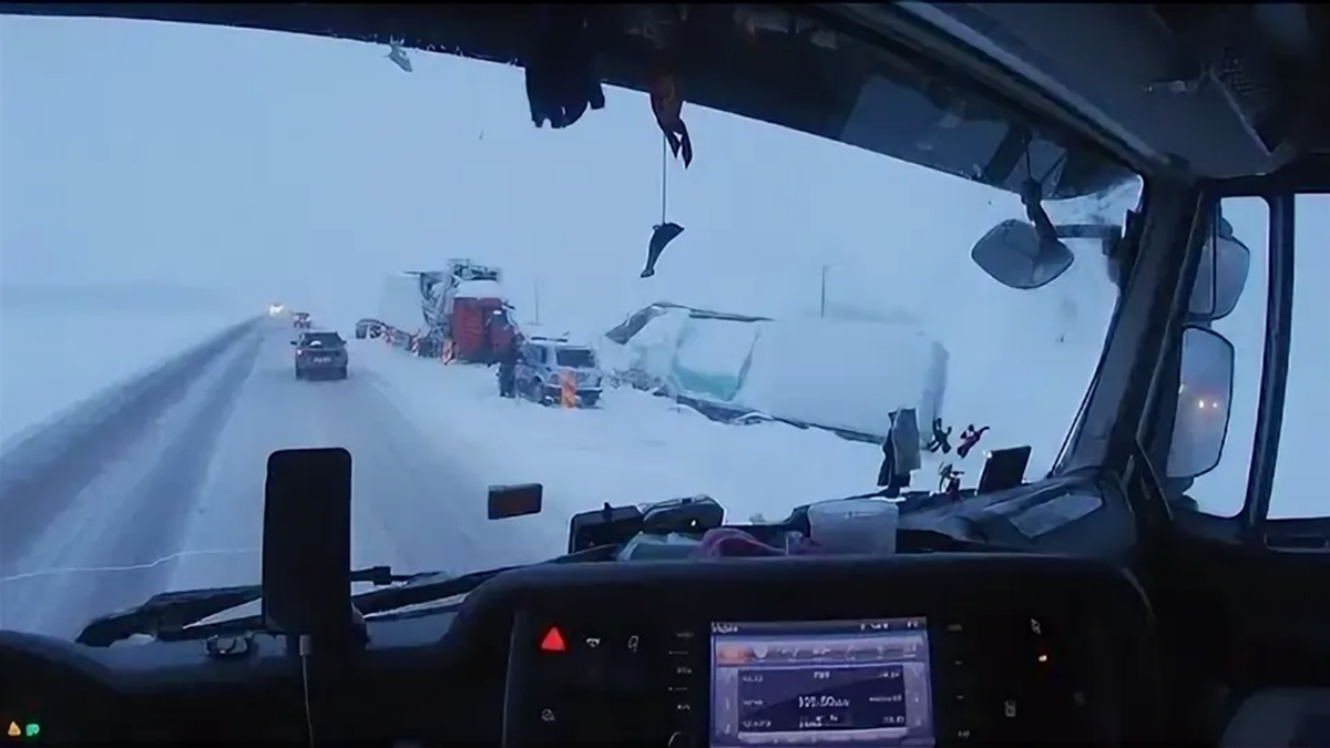 Трасса М-5. Снегопад. Гололед. В плену у уральской зимы. Фото с Яндекса.