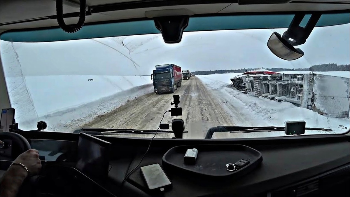 Трасса М-5. Урал. Гололед. Снегопад. Метель. Фото с Яндекса.