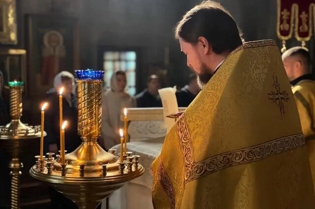    Главное — не количество причащений, а благоговейное отношение и правильная подготовка. Фото: Нейросеть ГигаЧат