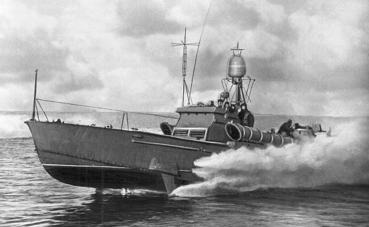 Легендарный "Комсомолец"