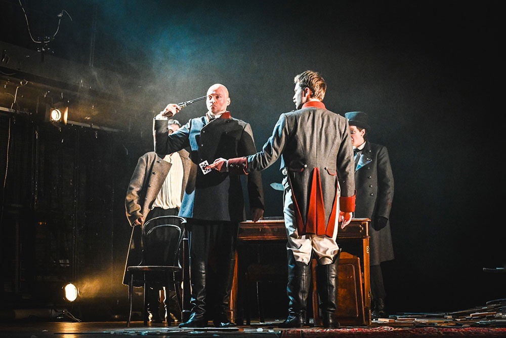    "Герой нашего времени" в новом театральном прочтении предполагает много танцев и пластики. / Фото: Предоставлено пресс-службой Театра на Таганке