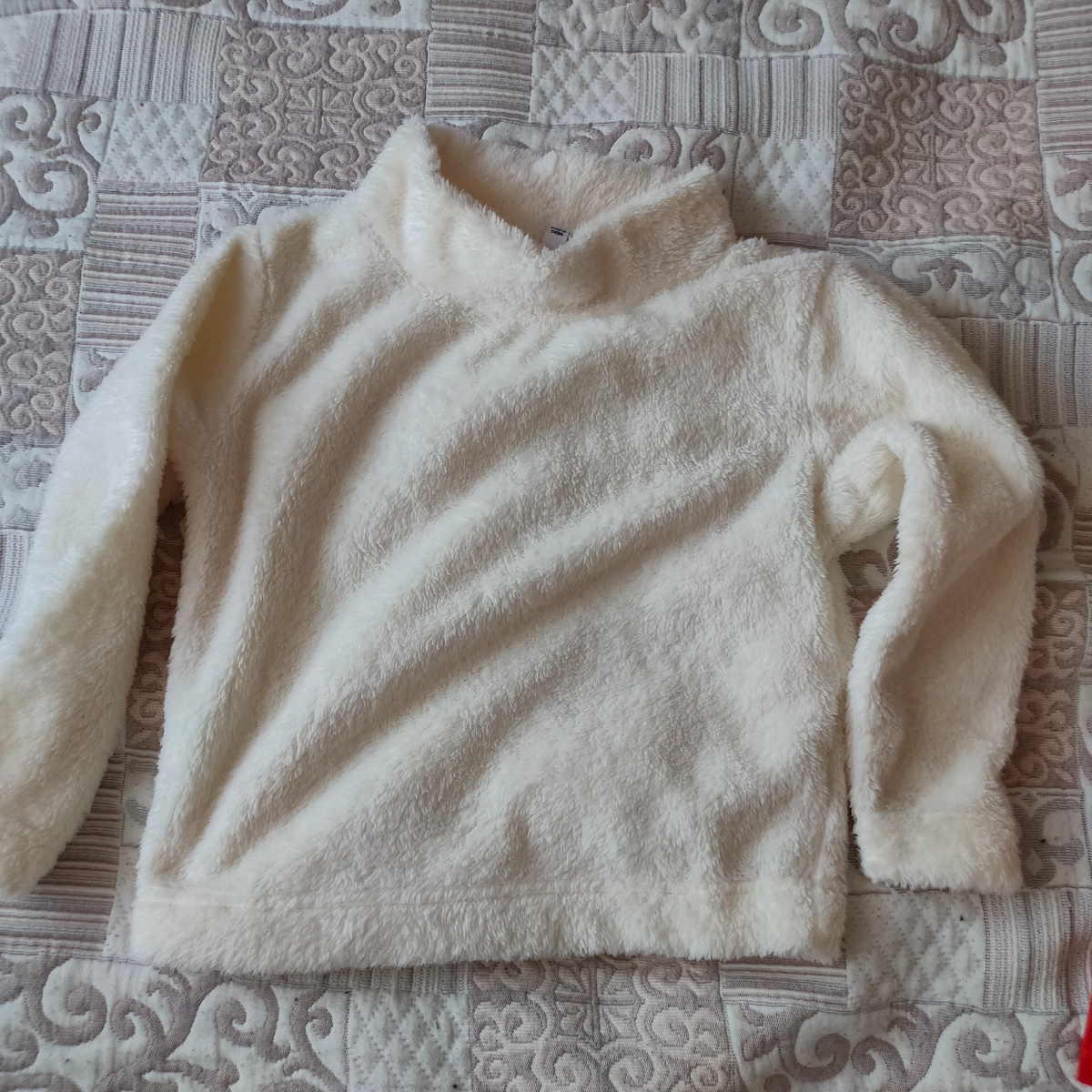 Отстираю, будет белой, тоже 80 рублей 