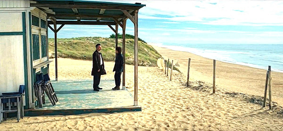 - М-да, дорогая. Не повезло нам на этой даче с огородом. Эх, найти хотя бы ту картошку, что мы по весне закопали.