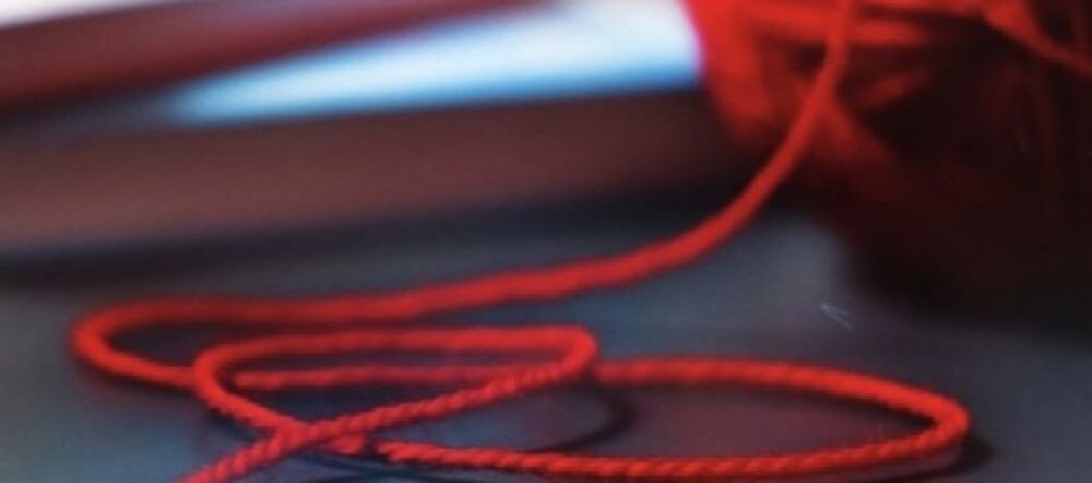 Славянские обереги | Почему красная нить спасает от порчи?