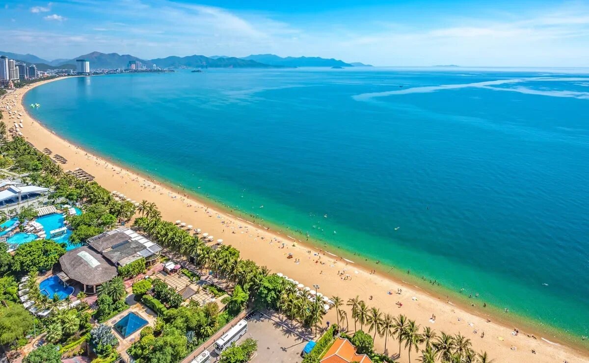    Туроператоры запускают новые летние чартеры во Вьетнам и предлагают отдых «все включено»