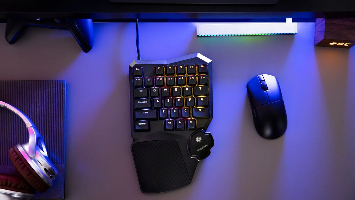    Keychron представила компактную магнитную «одноручную» клавиатуру