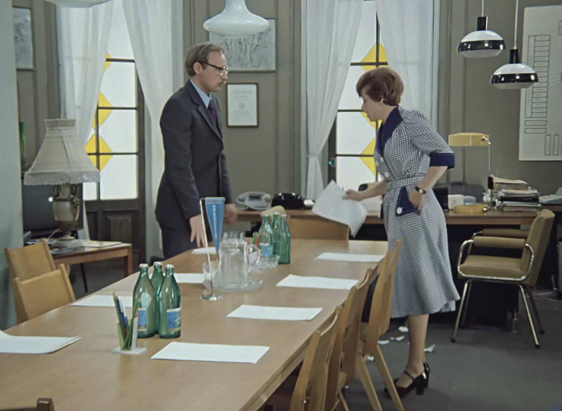 Кадр из фильма «Служебный роман»