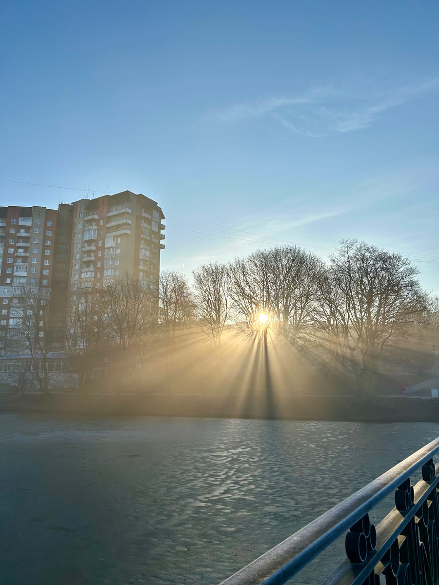 Весна в Калининграде - это еще красивейшие туманы по утрам.