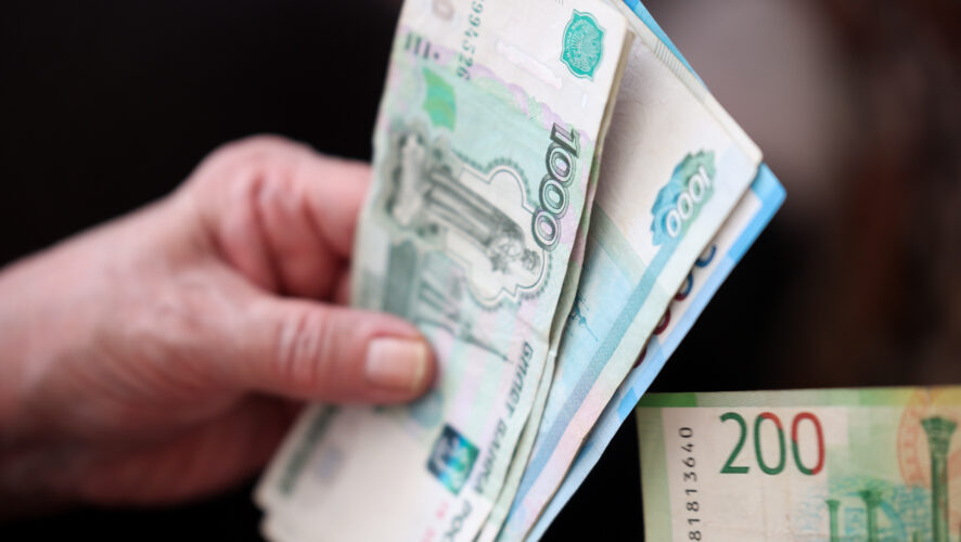 Учителям и врачам предложили увеличить пенсионные баллы, но есть нюанс