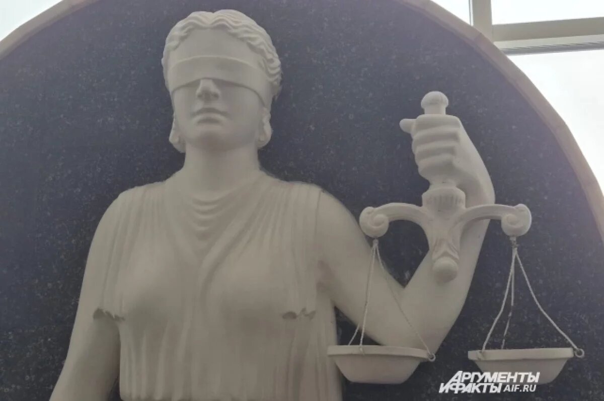    В Удмуртии взыскали 1 млн рублей с рецидивиста, изнасиловавшего ребёнка