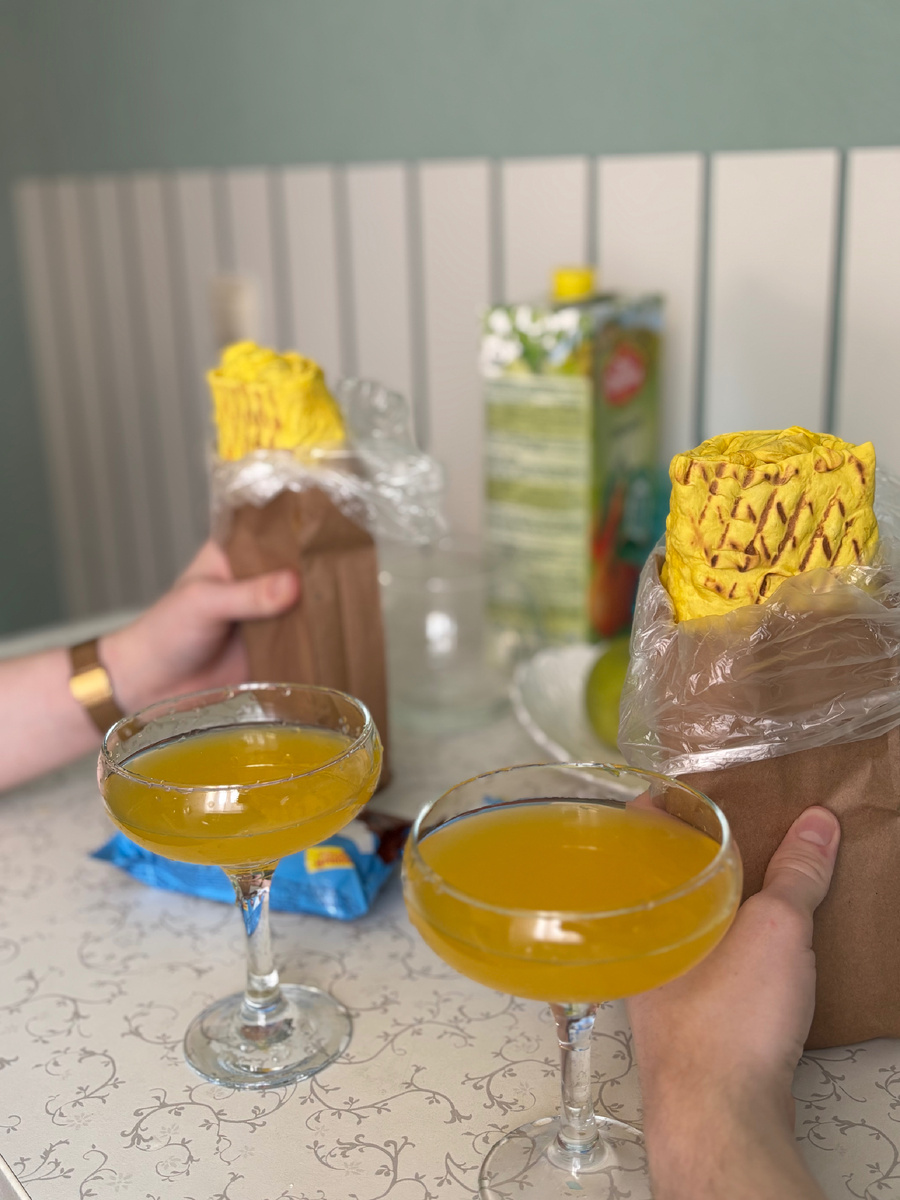 В субботу после того, как вымыли новую квартиру 