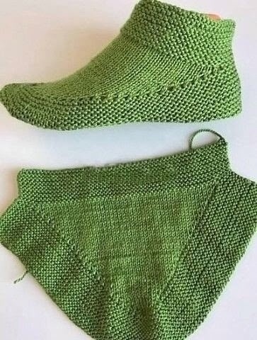 КАК СВЯЗАТЬ  ДОМАШНИЕ ТАПОЧКИ-НОСОЧКИ НА 2-Х СПИЦАХ