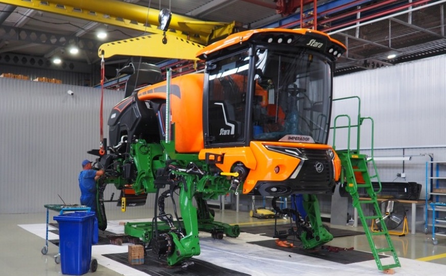 Своими руками: 10 лет цеху сборки сельхозтехники компании «Бизон»