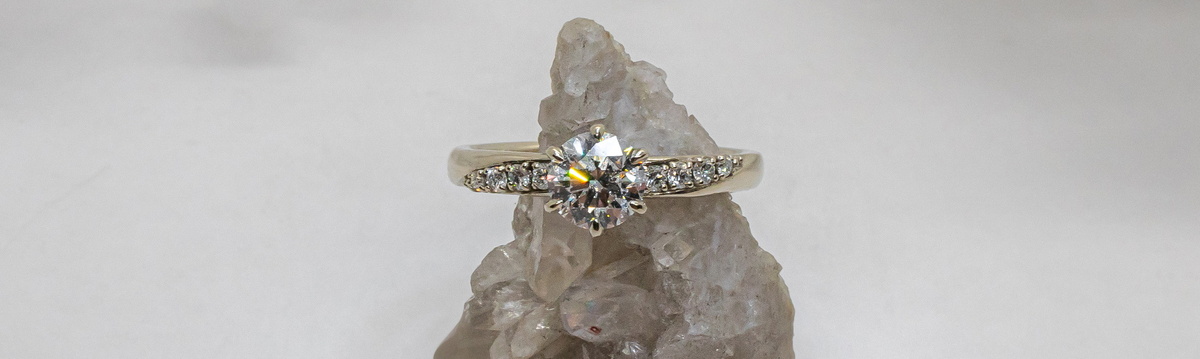 Кольцо из белого золота с бриллиантами «Путь»