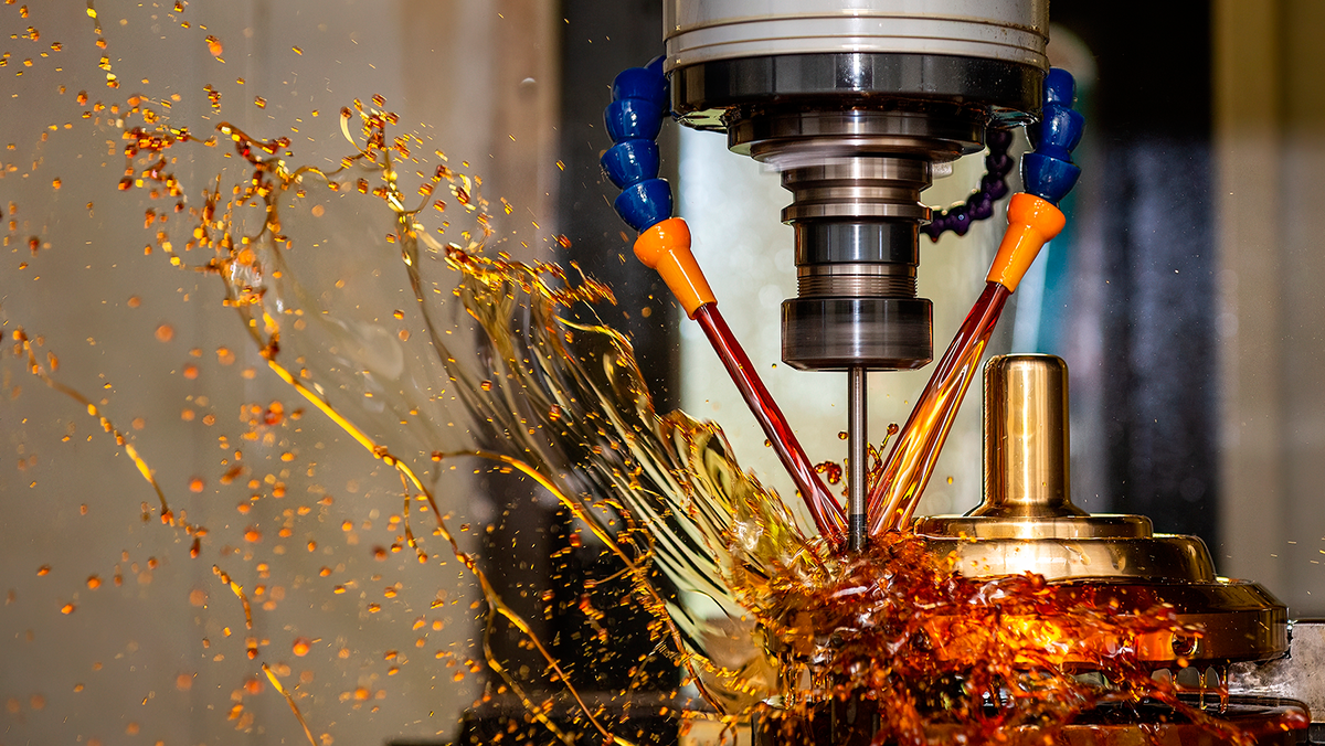 Работа смазочно-охлаждающей жидкости (СОЖ)