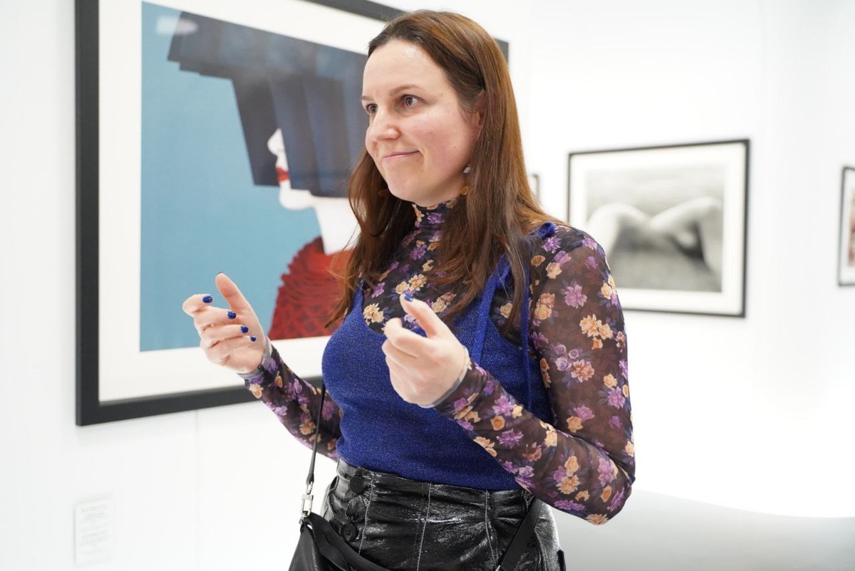 Анна Выборнова ведет мерооприятие ( из личного архива Анны)