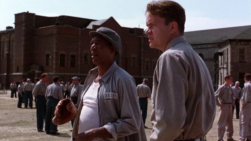    Скриншот из фильма "Побег из Шоушенка" (18+)