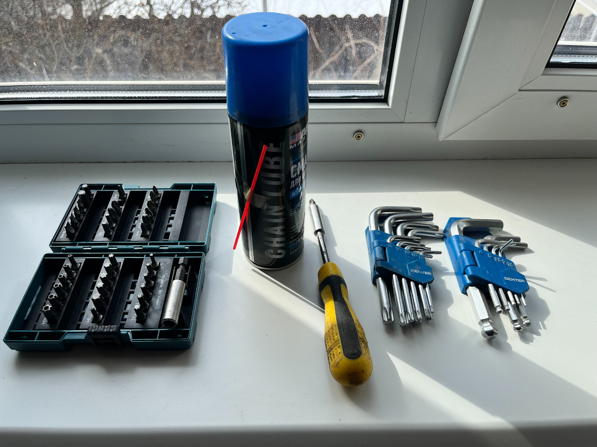 Инструмент необходимый для обслуживания и регулировки ПВХ окон