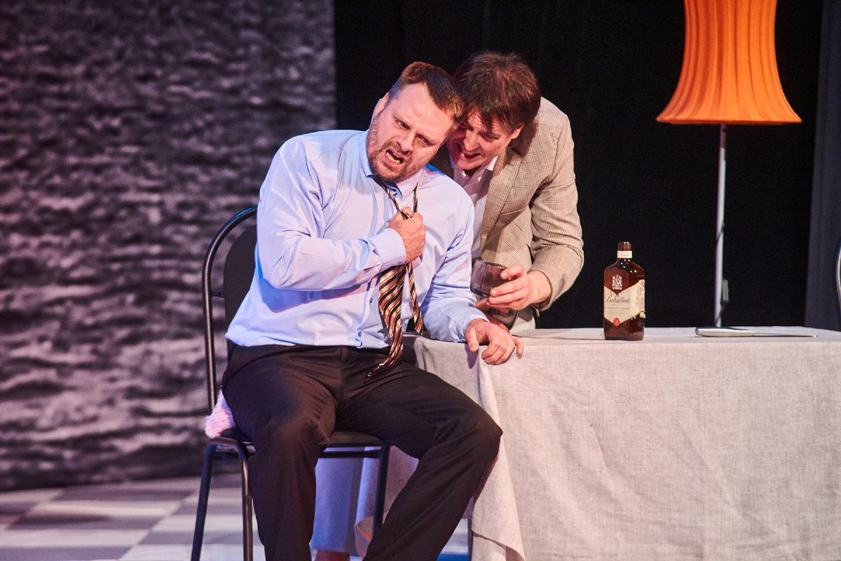 Спектакль «Яблоко раздора»