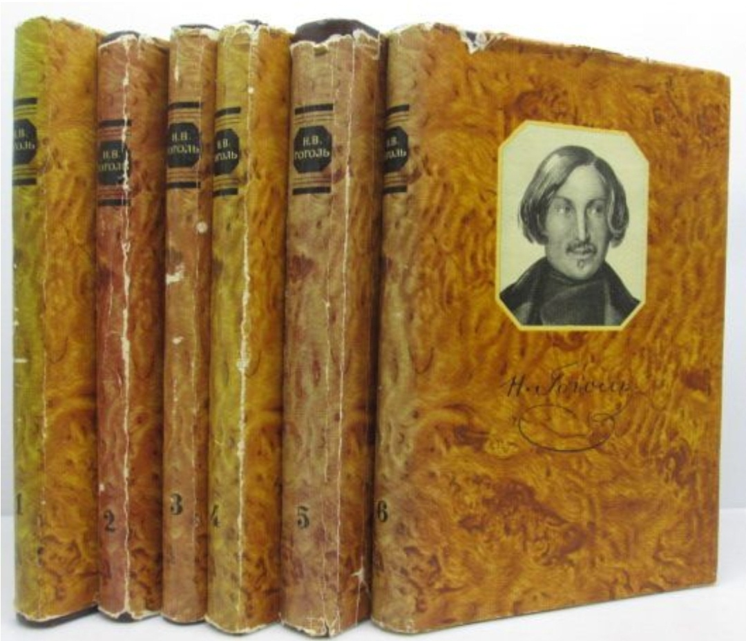 Вот такое собрание сочинений стоит у меня в шкафу.