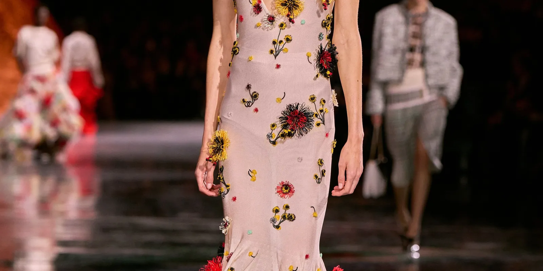 10 самых модных платьев сезона: как их носить в реальной жизни, а не на подиуме