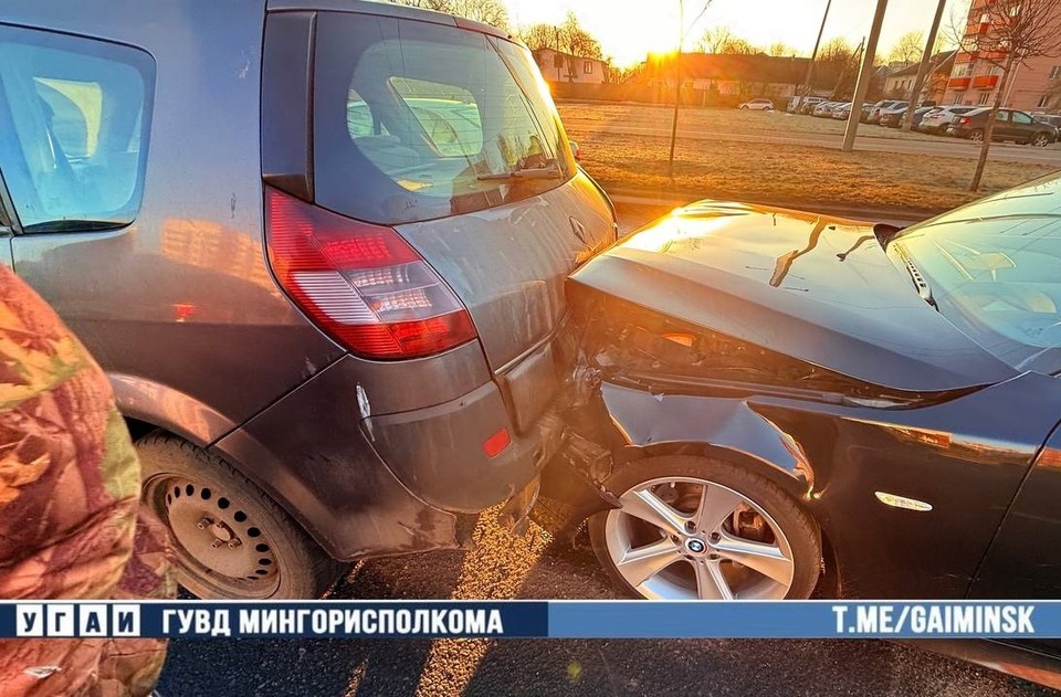    Шесть авто столкнулись в Минске на проспекте Дзержинского. Фото: УГАИ ГУВД Мингорисполкома.