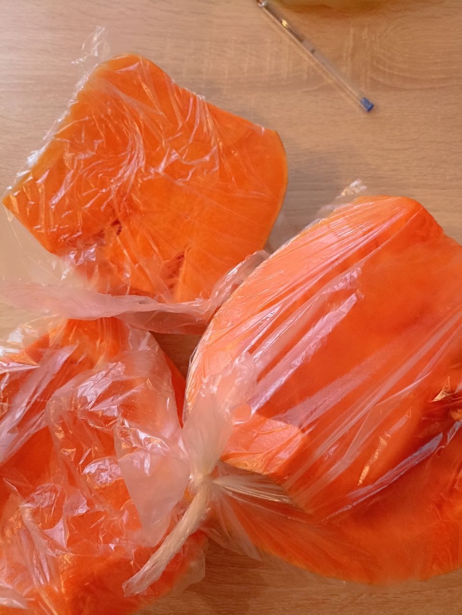 тыква - это не только яркий насыщенный цвет, это еще и кладезь митаминов и других полезных веществ