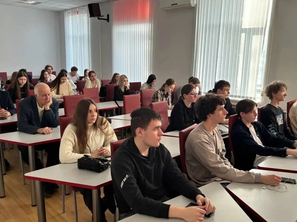    НИУ Президентской академии проводит обучение по нацпроекту