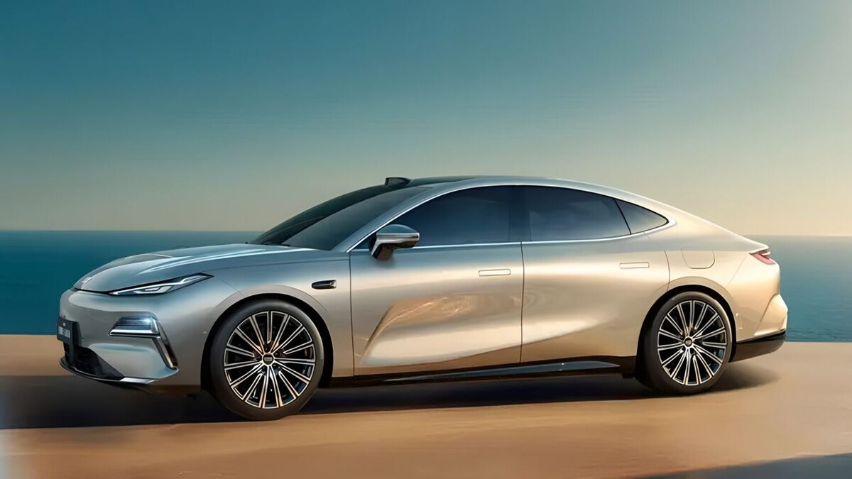    Обновленный Geely Galaxy Starshine 8. Фото Geely