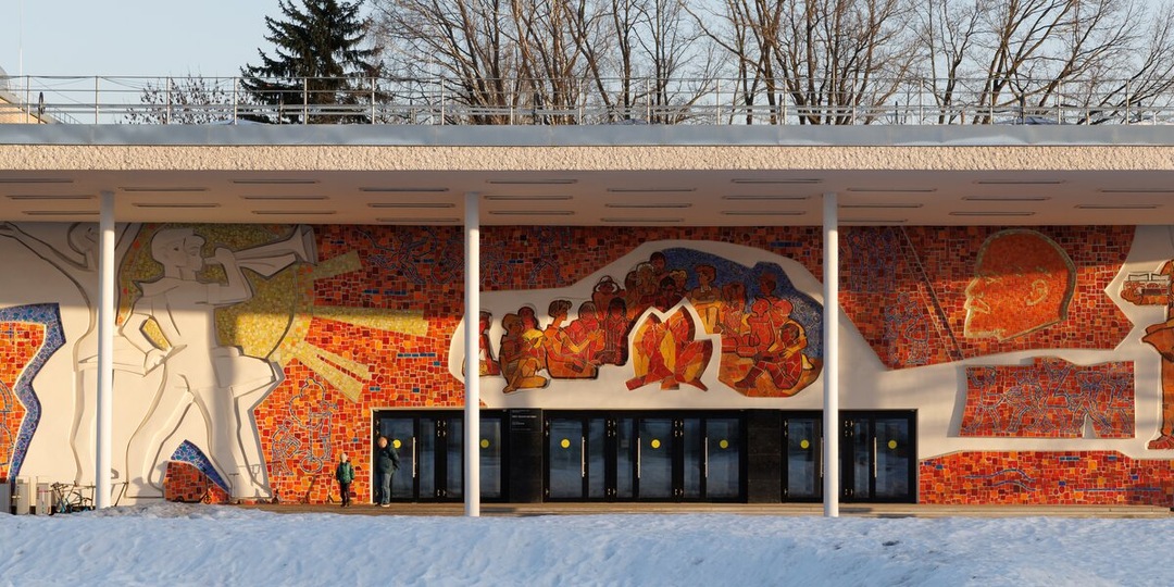 Пионерская тайна, дом с ухом и свет далеких звезд: где увидеть самые интересные мозаики Москвы