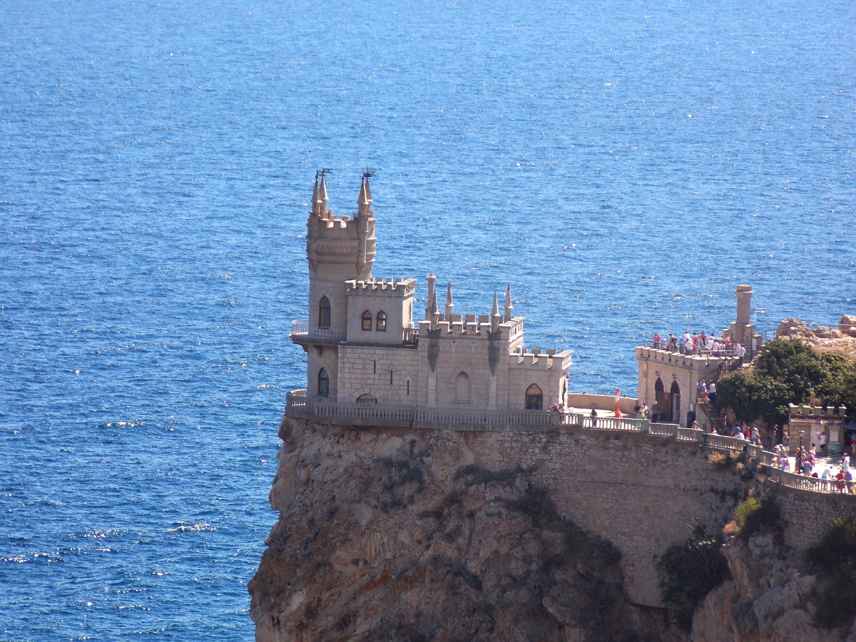 Ласточкино гнездо. 