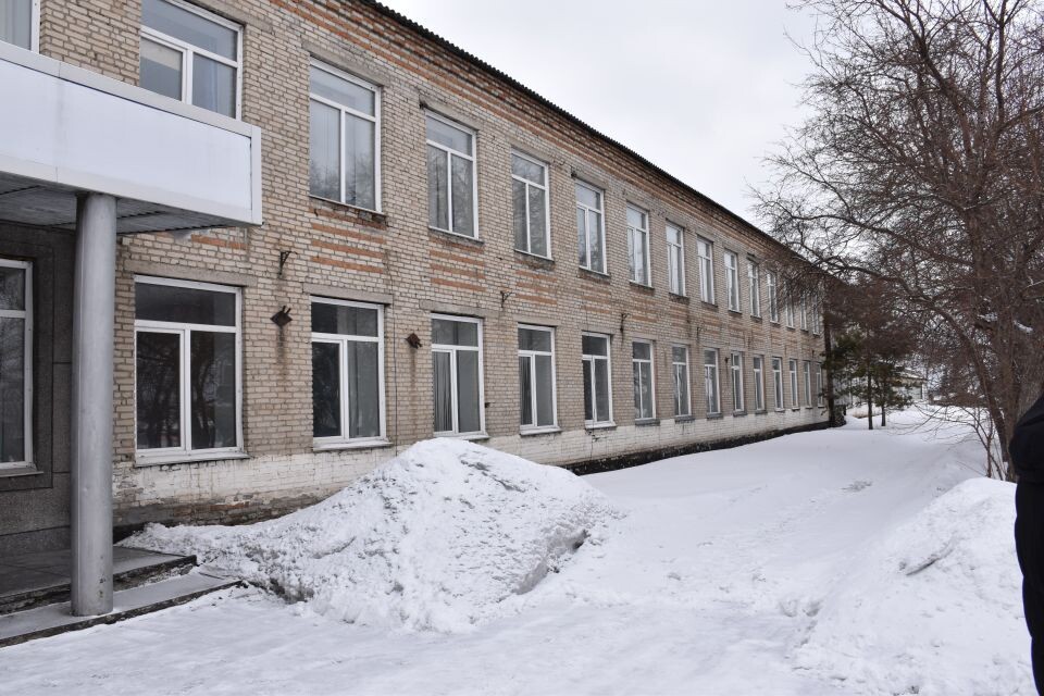    Ремонт здания, где временно размесят каменскую гимназию №5, начнут в 2026 году . Источник: пресс-служба партии "Единая Россия"