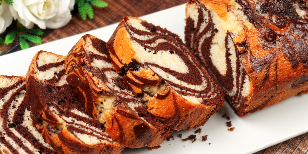 Мраморный кекс на сметане - нежный, влажный и очень красивый в разрезе