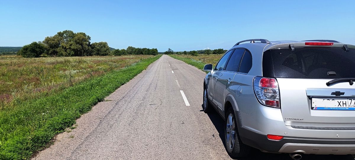  Снова бескрайний простор, хороший асфальт, ни одной машины и ни одной живой души. 