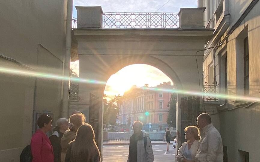 Экскурсия по Моховой улице и окрестностям