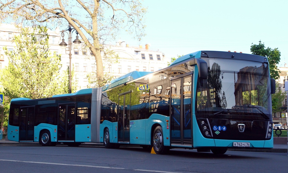 Сочлененный автобус КАМАЗ-6299 на выставке SpbTransportFest-2023. Фото сайта fotobus.msk.ru