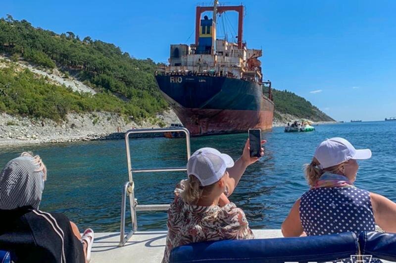    Фото ЕАН / Люди на яхте