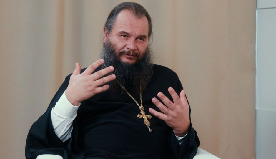 Почему болеют даже те, кто крещен и причащается? Ответы батюшек