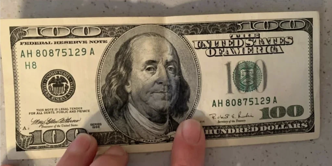 Почему старые доллары не берут даже в дружественных странах