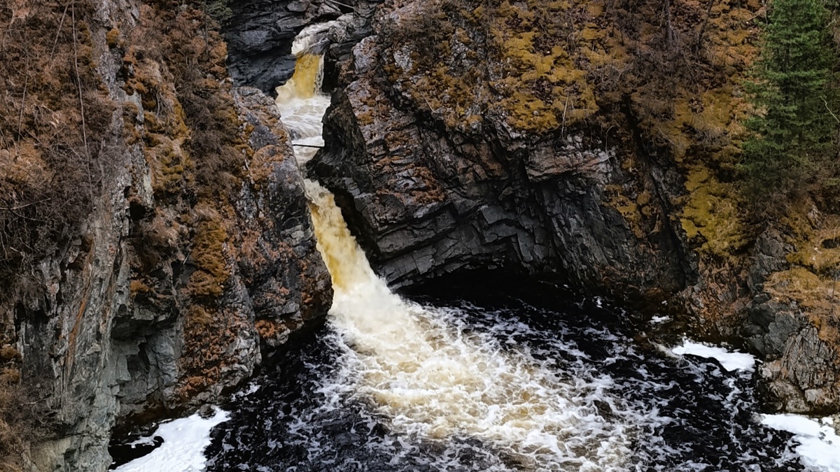 Дургенский водопад (Фото: Nixe (Bearna Team))